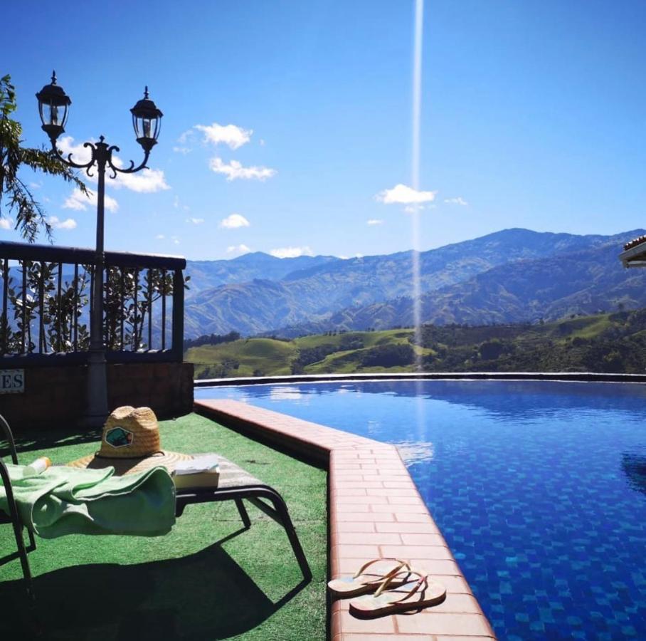 Castillo De Cascadas Finca Hotel Salamina المظهر الخارجي الصورة