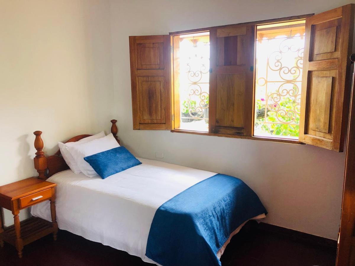 Castillo De Cascadas Finca Hotel Salamina المظهر الخارجي الصورة