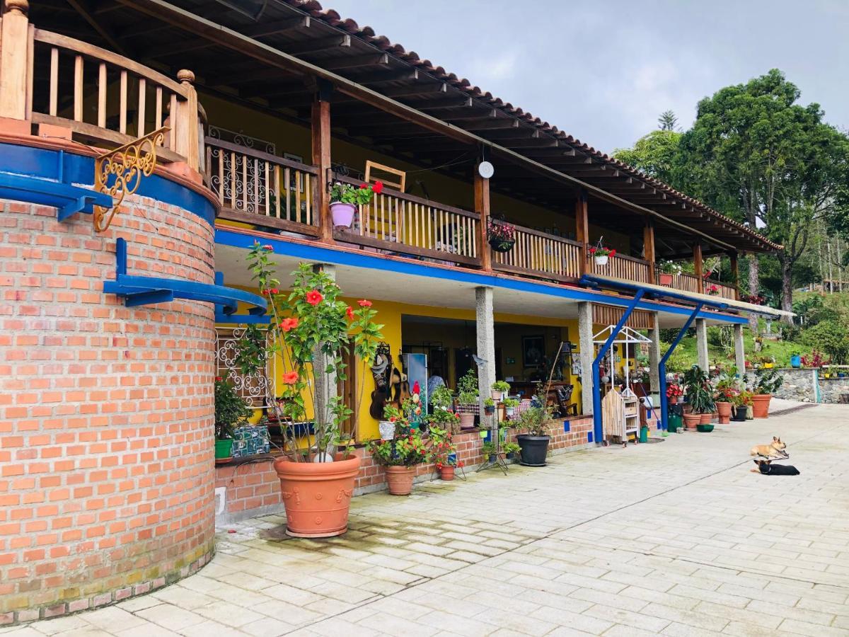 Castillo De Cascadas Finca Hotel Salamina المظهر الخارجي الصورة
