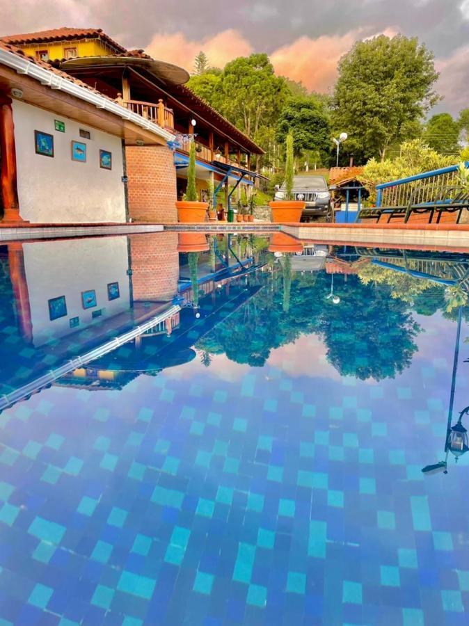 Castillo De Cascadas Finca Hotel Salamina المظهر الخارجي الصورة