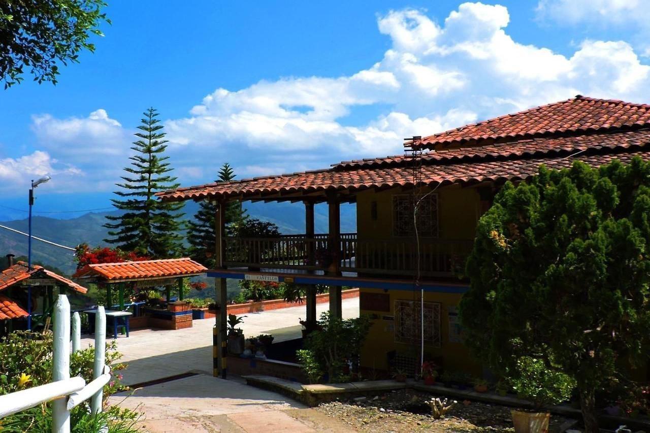 Castillo De Cascadas Finca Hotel Salamina المظهر الخارجي الصورة